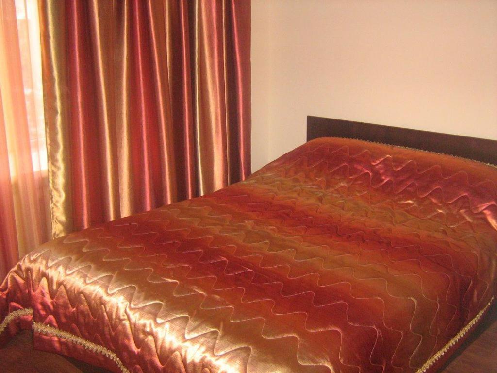 Kausar Hotel Almaty Zimmer foto