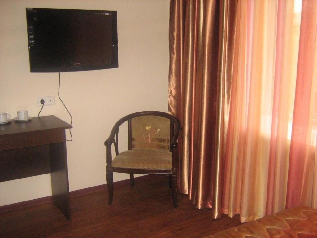 Kausar Hotel Almaty Zimmer foto